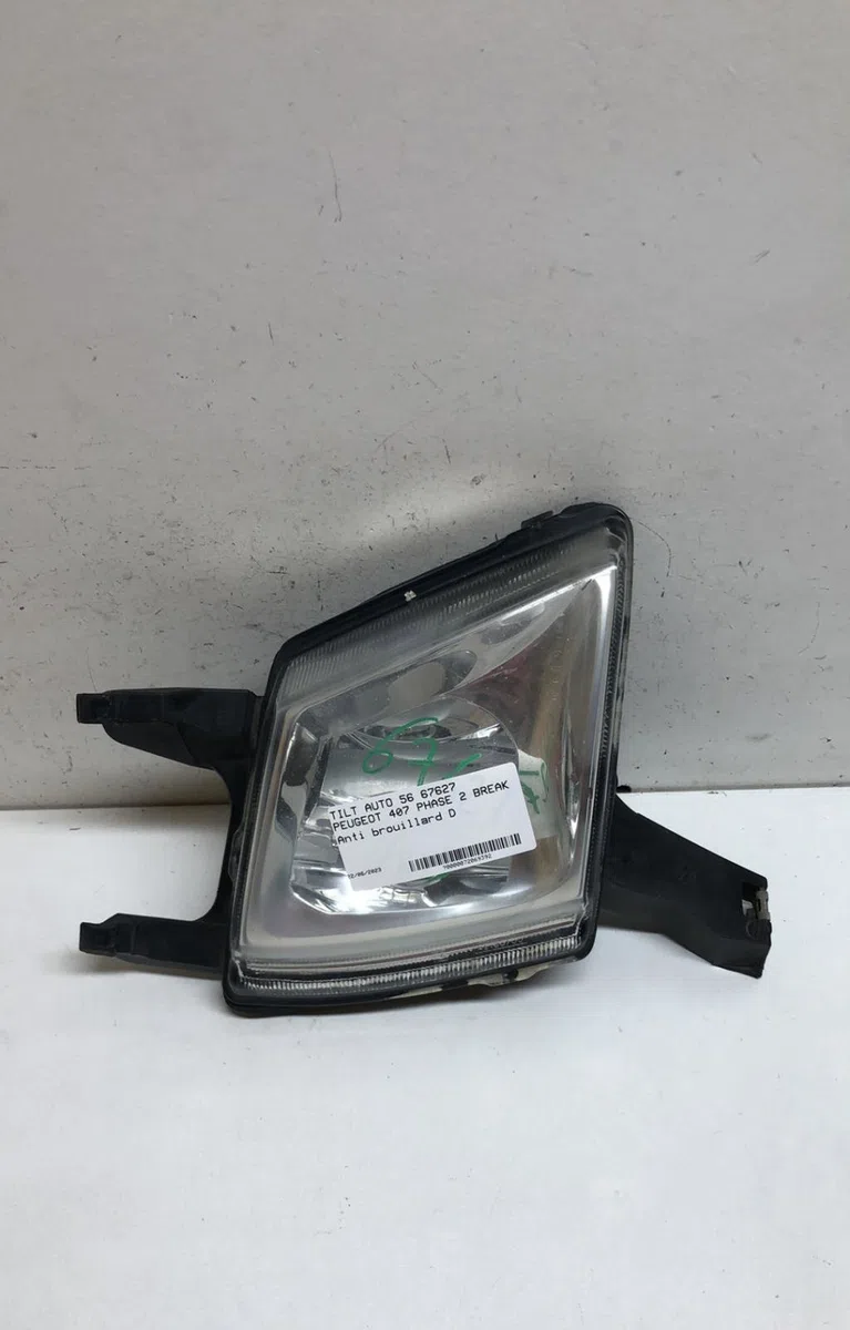 Phare antibrouillard avant droit Peugeot 407 SW (6E_) 1.6 hdi 110 (2004-2010) 5 portes occasion