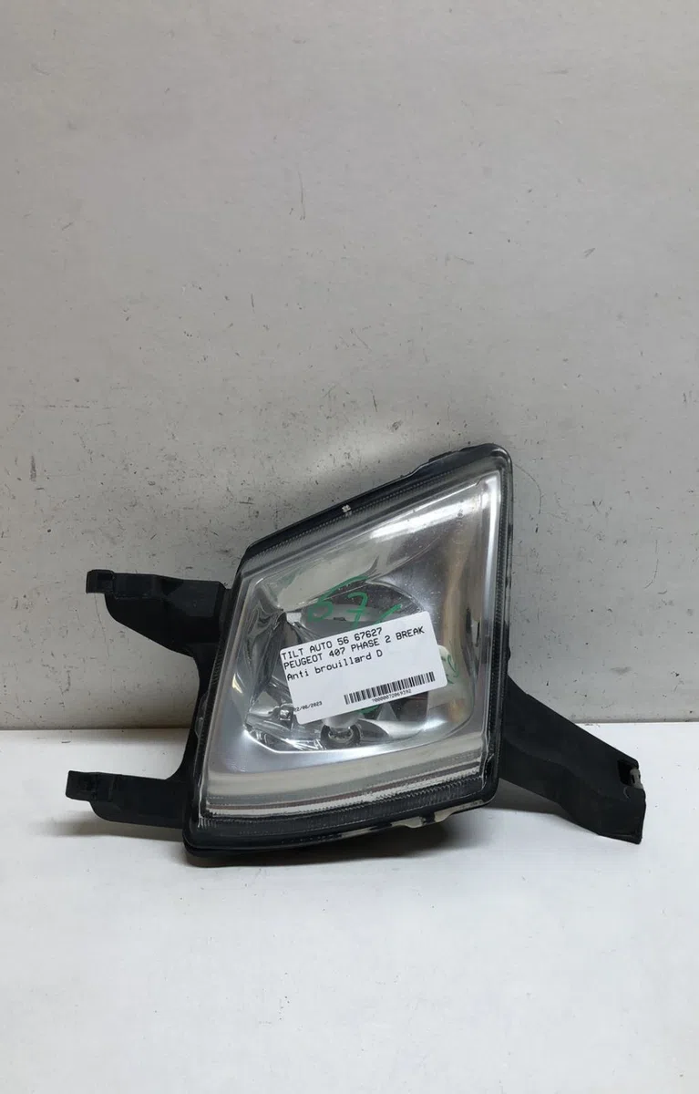 Phare antibrouillard avant droit Peugeot 407 SW (6E_) 1.6 hdi 110 (2004-2010) 5 portes occasion