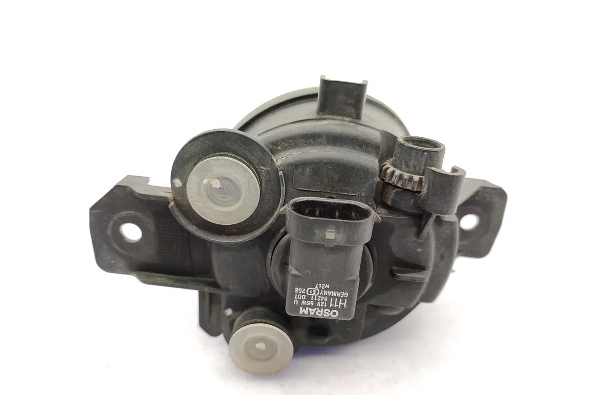 Phare antibrouillard avant droit RENAULT CLIO 2 PHASE 2 occasion