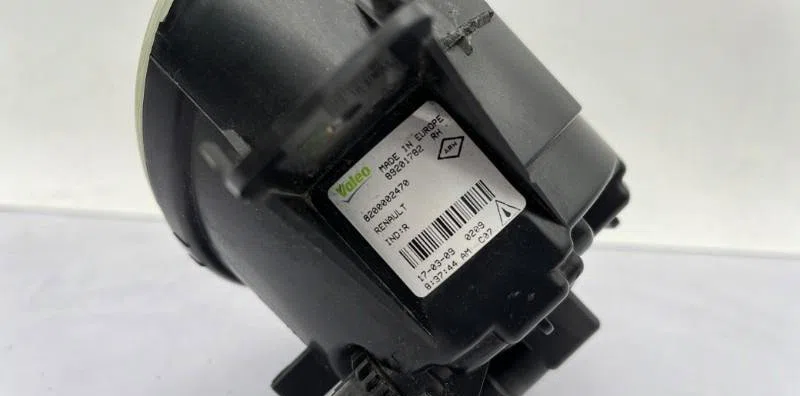 Phare antibrouillard avant droit RENAULT CLIO 3 PHASE 1 occasion