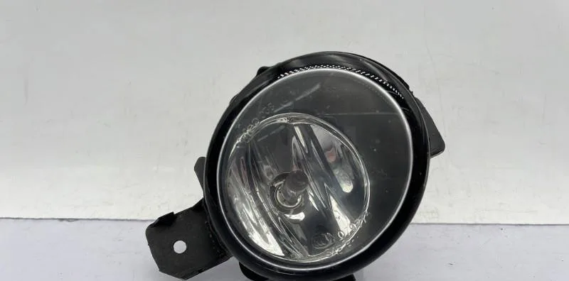 Phare antibrouillard avant droit RENAULT CLIO 3 PHASE 2 BREAK occasion