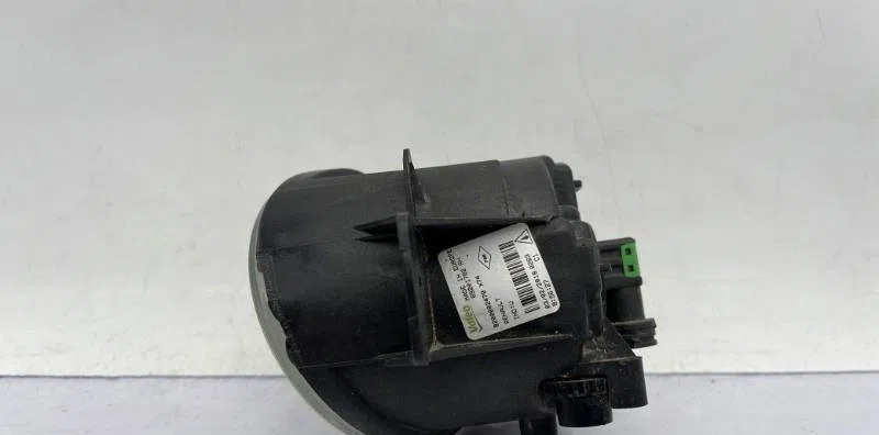 Phare antibrouillard avant droit RENAULT CLIO 3 PHASE 2 BREAK occasion