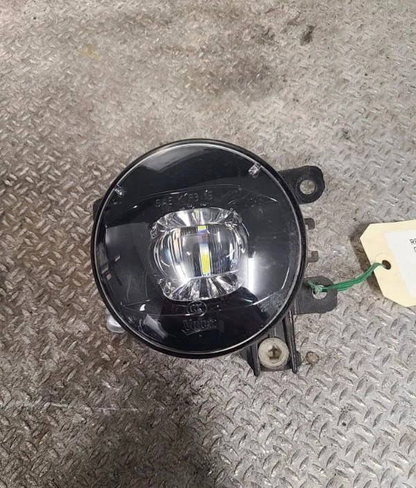 Phare antibrouillard avant droit RENAULT CLIO 4  CLIO 4 PHASE 2 BREAK occasion