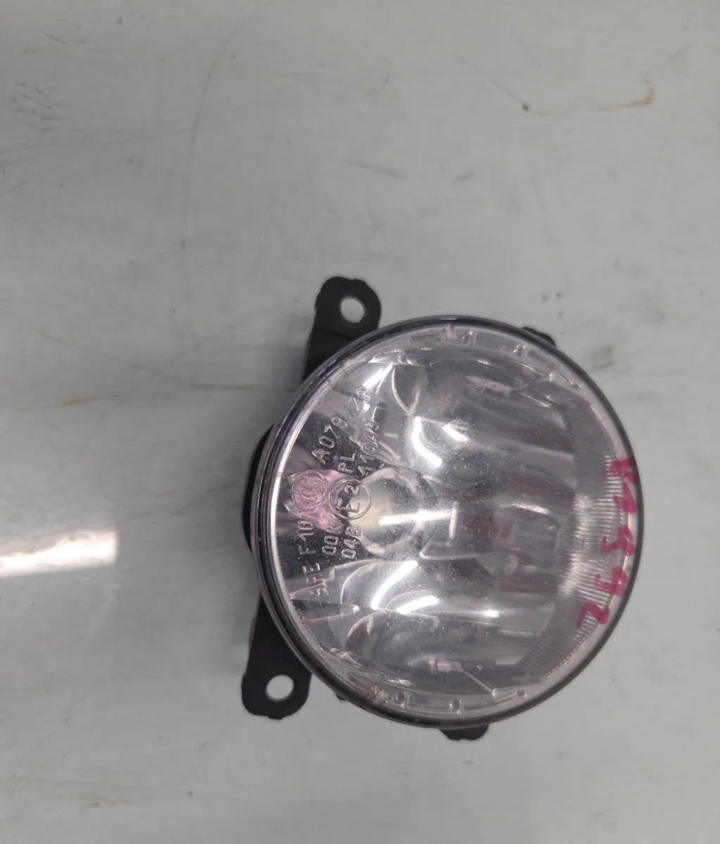 Phare antibrouillard avant droit RENAULT CLIO 4 PHASE 1 BREAK occasion