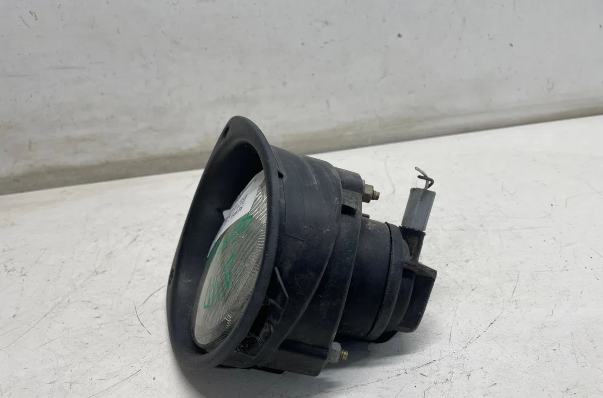 Phare antibrouillard avant droit Renault CLIO II (BB_, CB_) 1.2 (bb0a, bb0f, bb10, bb1k, bb28, bb2d, bb2h, cb0a,... (199