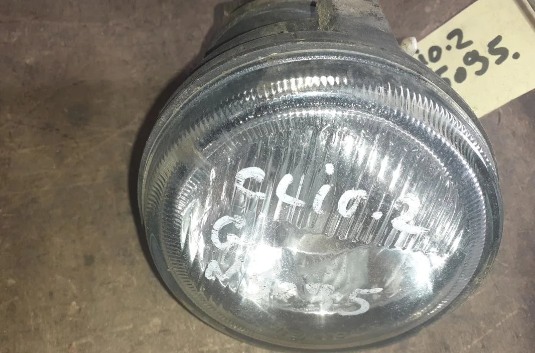 Phare antibrouillard avant droit Renault CLIO II (BB_, CB_) 1.9 dti (b-cb0u) (1999-2005) occasion