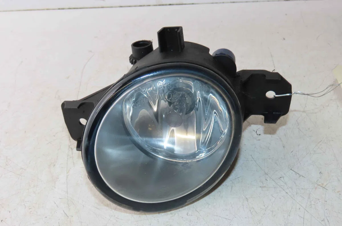 Phare antibrouillard avant droit RENAULT CLIO III occasion