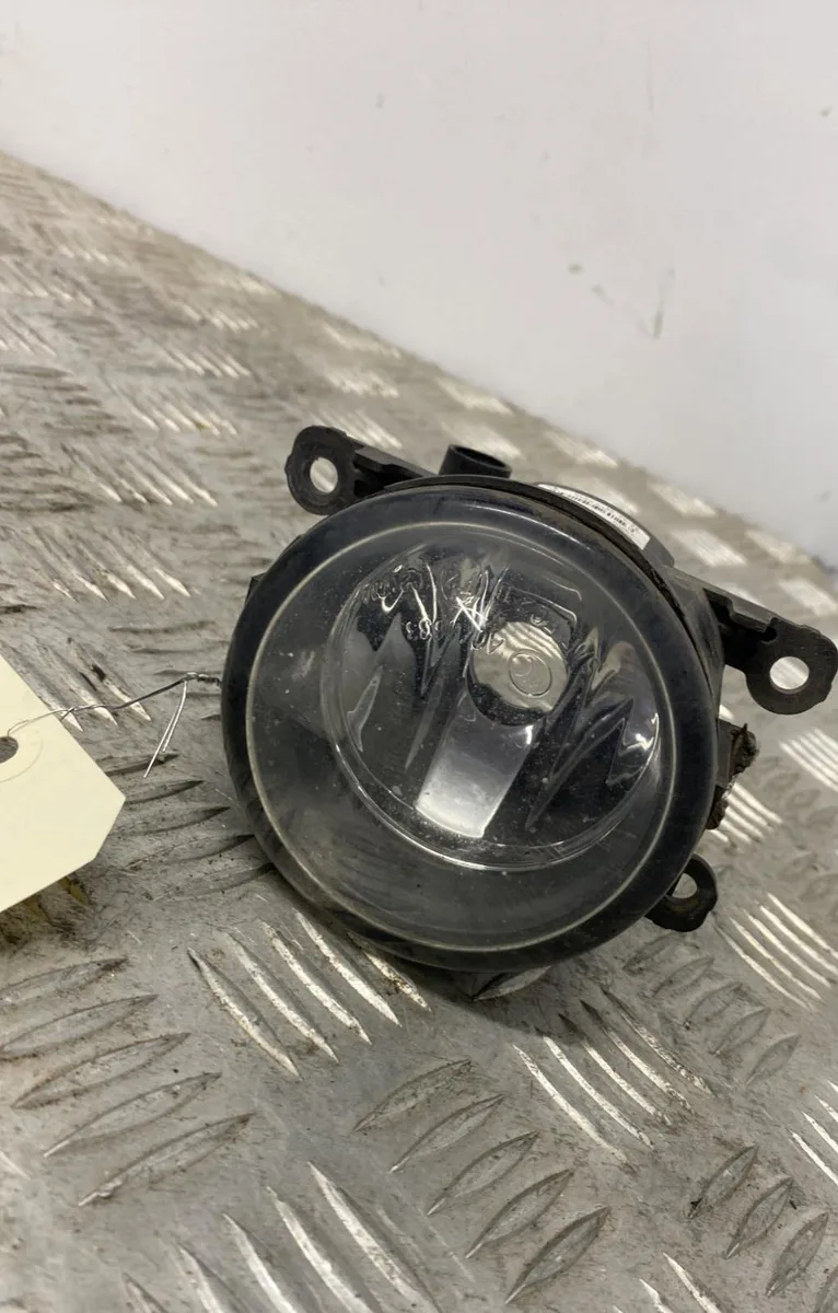 Phare antibrouillard avant droit RENAULT LAGUNA 3 PHASE 1 occasion