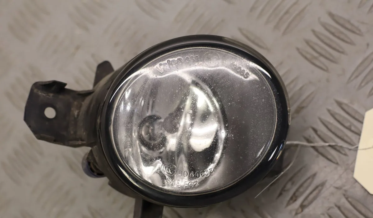 Phare antibrouillard avant droit Renault MASTER III Camionnette (FV) 2.3 dci 145 rwd (fv0e, fv0f, fv0t, fv10, fv12) (201