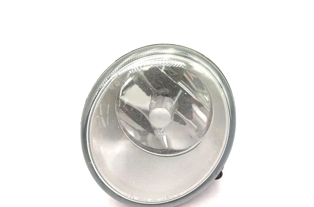Phare antibrouillard avant droit RENAULT MEGANE 1 BREAK occasion