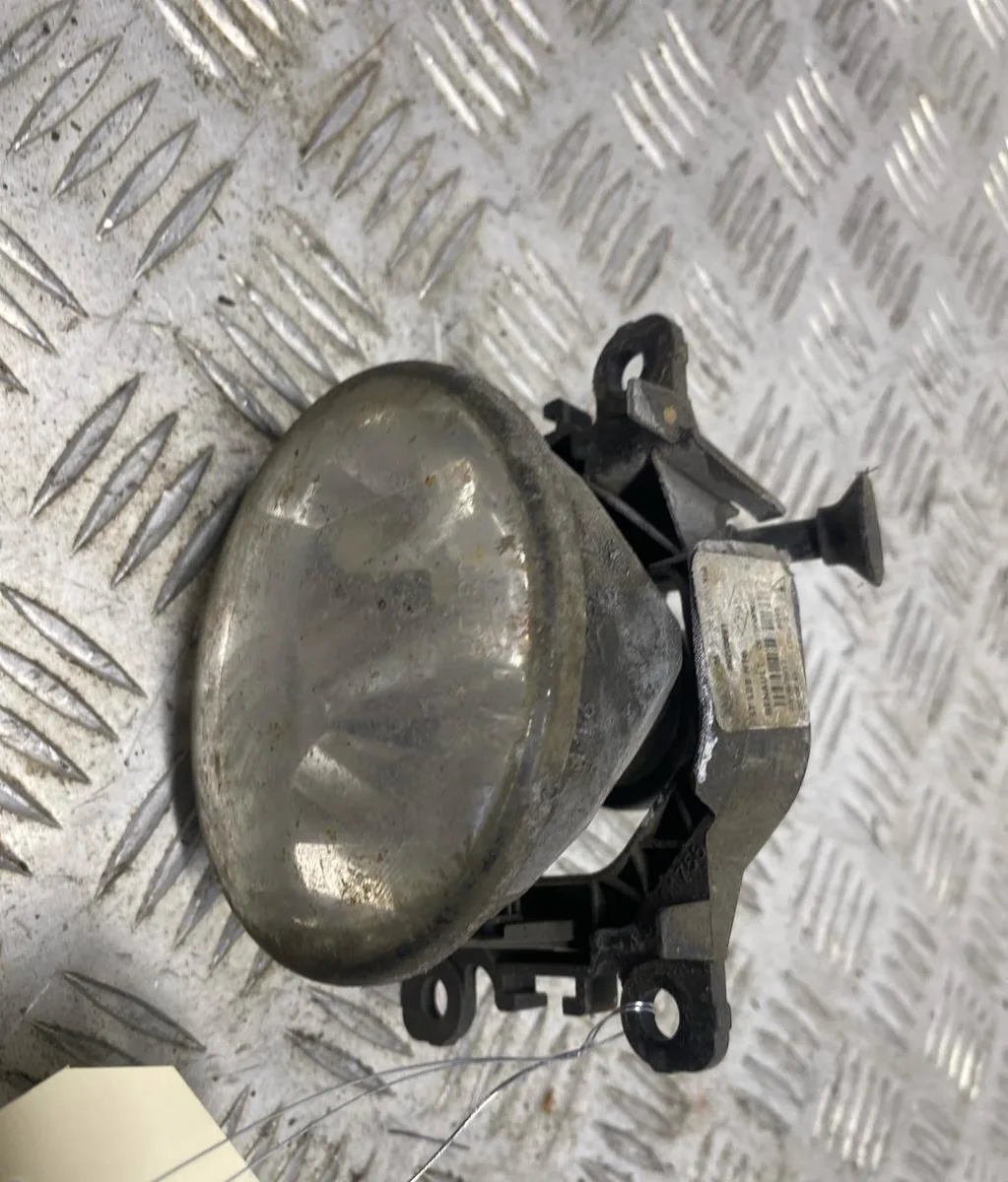Phare antibrouillard avant droit RENAULT MEGANE 4 PHASE 1 BREAK occasion