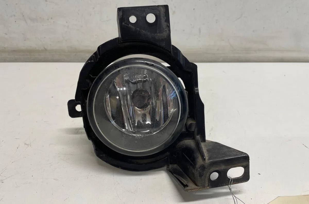 Phare antibrouillard avant droit Renault MEGANE III Grandtour (KZ0-1) 1.5 dci (kz09, kz0d, kz1g, kz29, kz14, kz1w, kz10,
