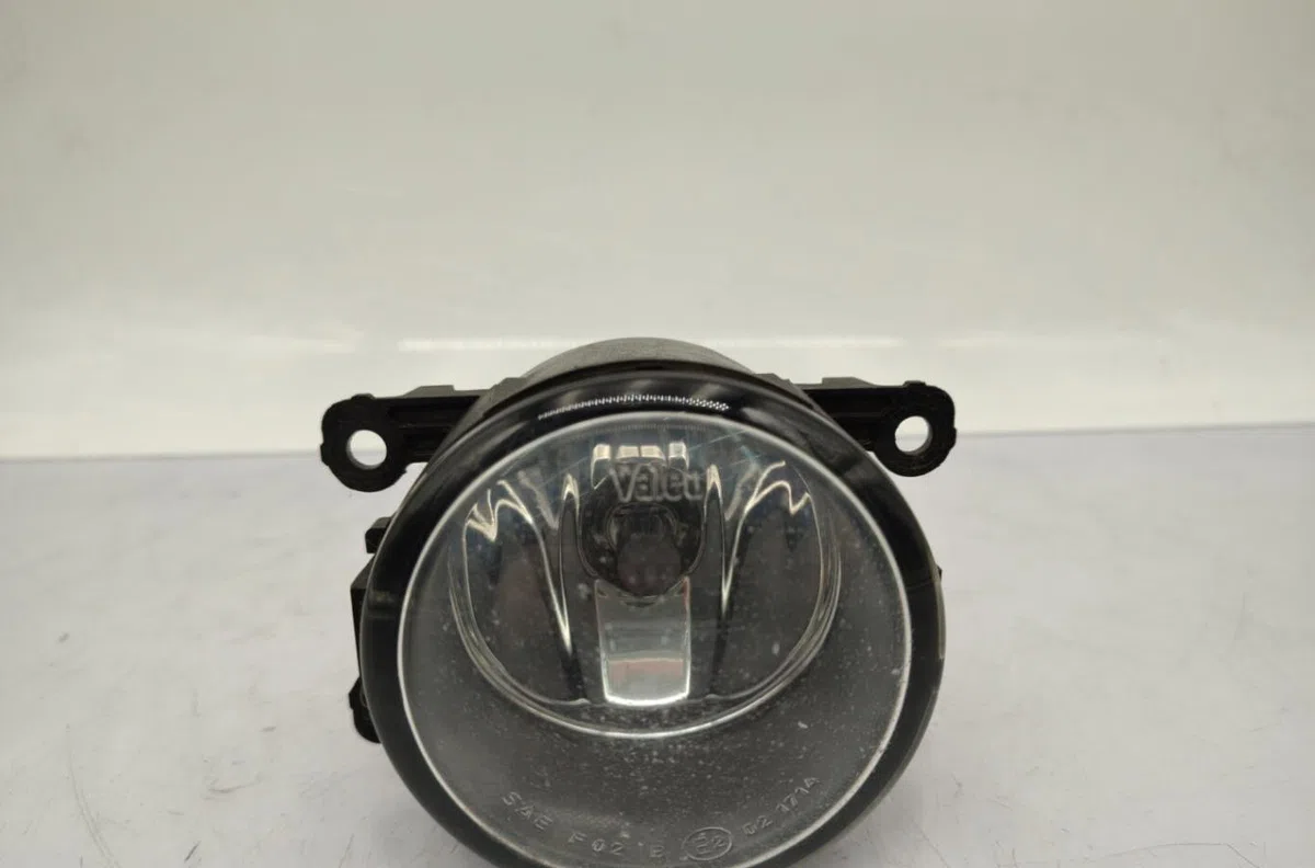 Phare antibrouillard avant droit RENAULT SCENIC 2 PHASE 1 occasion