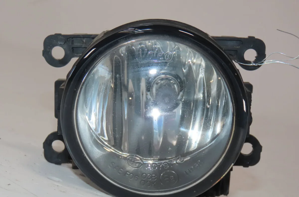 Phare antibrouillard avant droit Renault SCÉNIC IV (J9_) 1.7 blue dci 120 (j9a7, j9a8) (2018) occasion