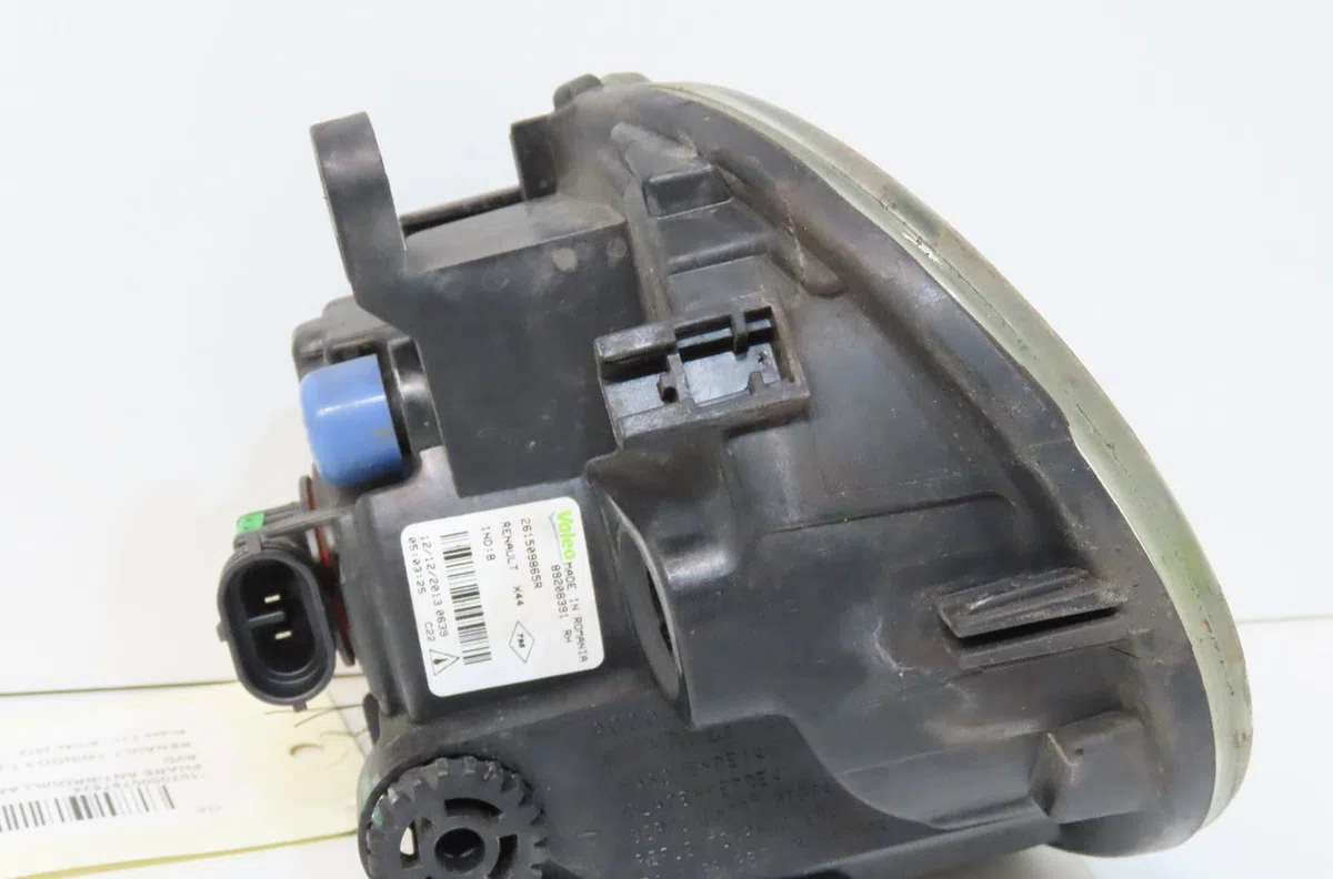 Phare antibrouillard avant droit Renault TWINGO II (CN0_) 1.2 16v (cn04, cn0a, cn0b) (2007-2014) 3 portes occasion
