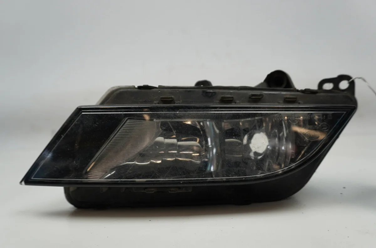 Phare antibrouillard avant droit Seat IBIZA IV (6J5, 6P1) 1.2 tsi (2010-2012) occasion