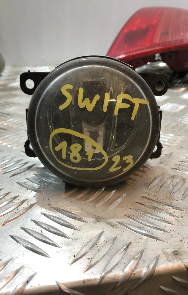 Phare antibrouillard avant droit SUZUKI SWIFT 3 occasion