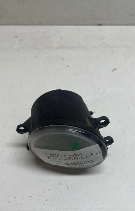Phare antibrouillard avant droit Toyota AURIS (_E15_) 1.4 d-4d (nde150_) (2007-2012) 3 portes occasion