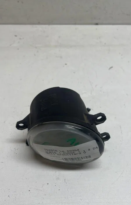 Phare antibrouillard avant droit Toyota AURIS (_E15_) 1.4 d-4d (nde150_) (2007-2012) 3 portes occasion