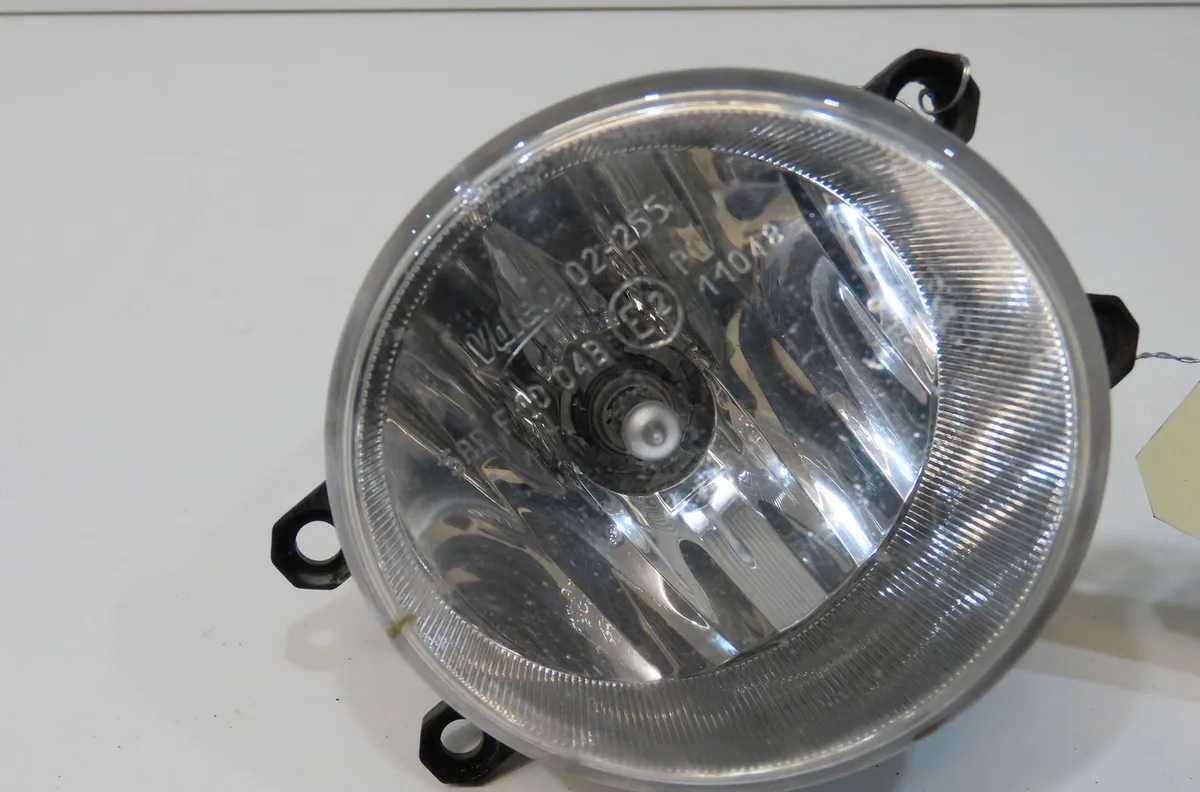 Phare antibrouillard avant droit Toyota AURIS (_E18_) 1.8 hybrid (zwe186_) (2012-2018) occasion