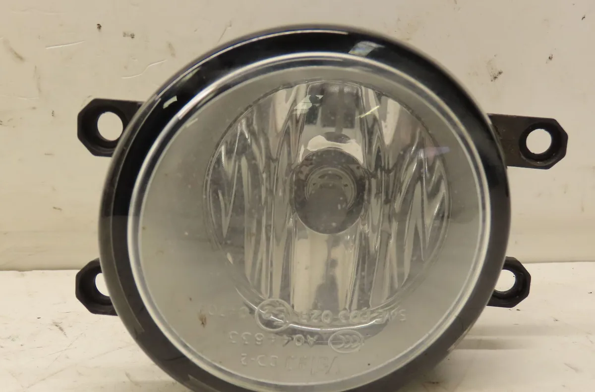 Phare antibrouillard avant droit Toyota AVENSIS Break (_T27_) 2.0 d-4d (adt270_) (2011-2018) occasion