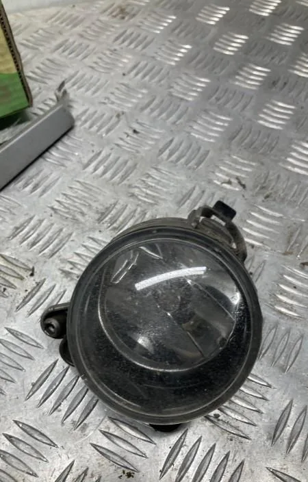 Phare antibrouillard avant droit VOLKSWAGEN GOLF 5 occasion