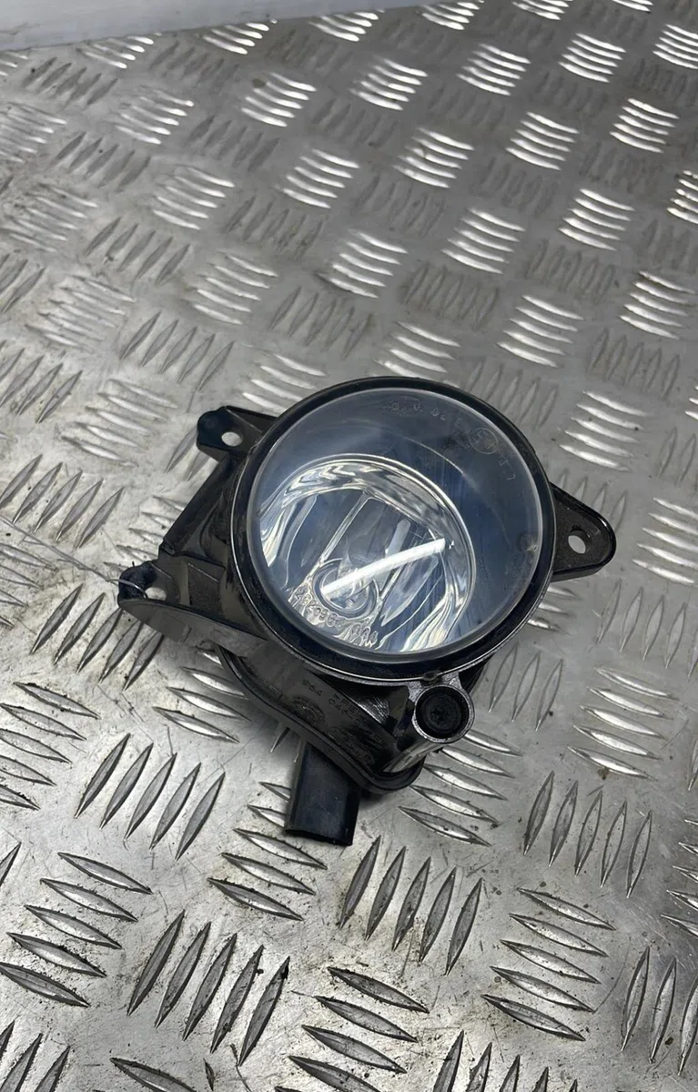 Phare antibrouillard avant droit VOLKSWAGEN POLO 3 PHASE 1 occasion