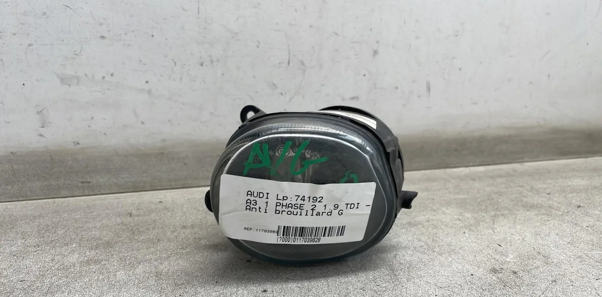 Phare antibrouillard avant gauche Audi A3 (8L1) 1.9 tdi (1996-2001) occasion