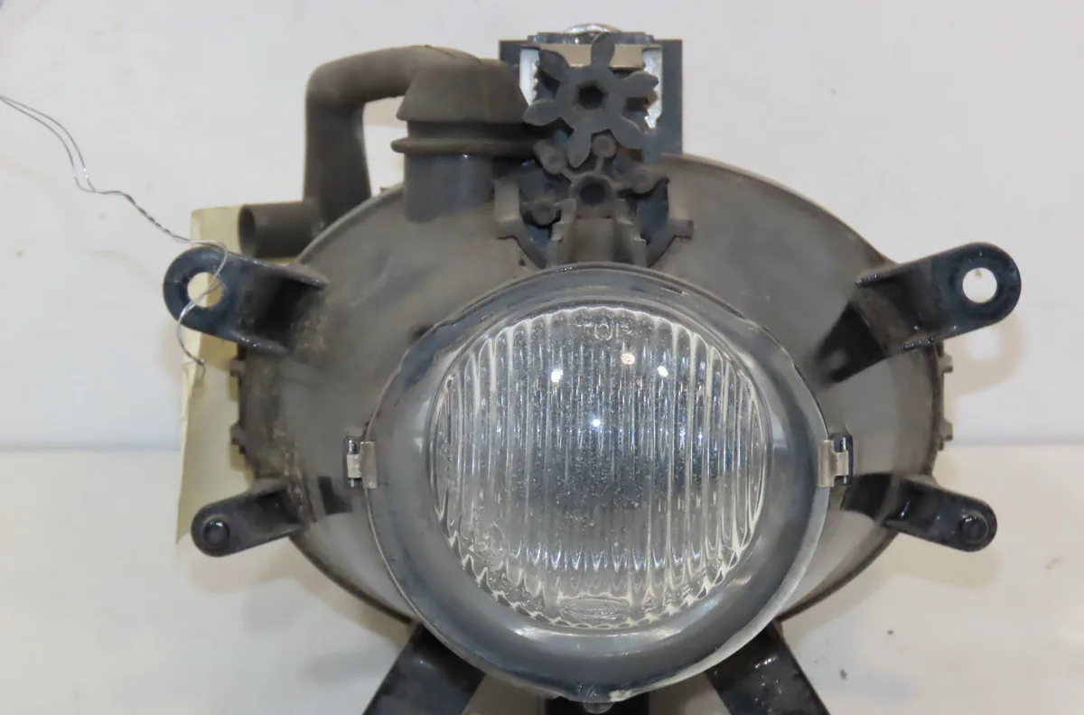 Phare antibrouillard avant gauche Bmw 3 Touring (E46) 330 xd (2000-2003) occasion
