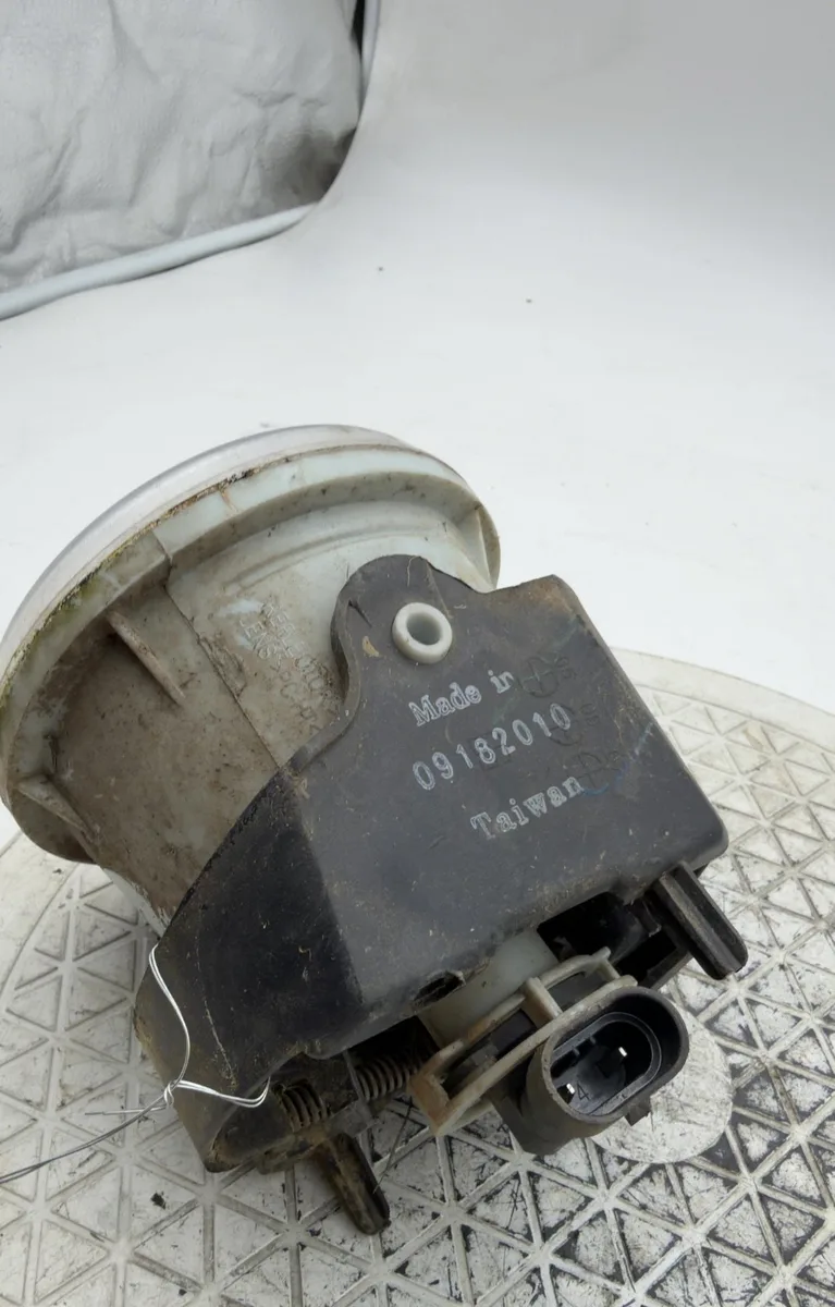 Phare antibrouillard avant gauche CHRYSLER 300C occasion