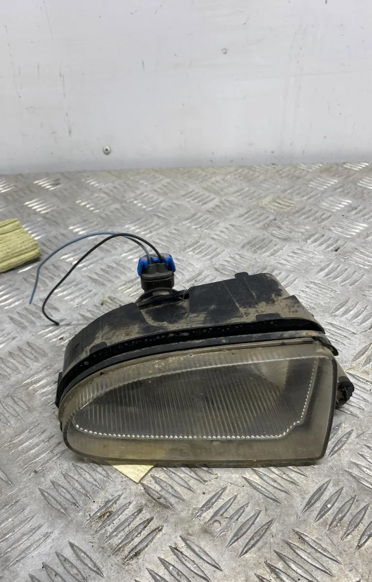 Phare antibrouillard avant gauche CHRYSLER PT CRUISER PHASE 1 BREAK occasion