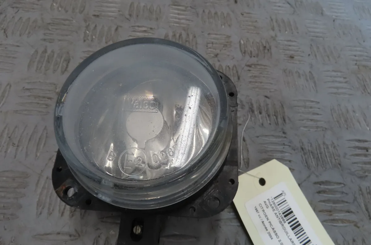 Phare antibrouillard avant gauche CITROEN PICASSO 2004 occasion