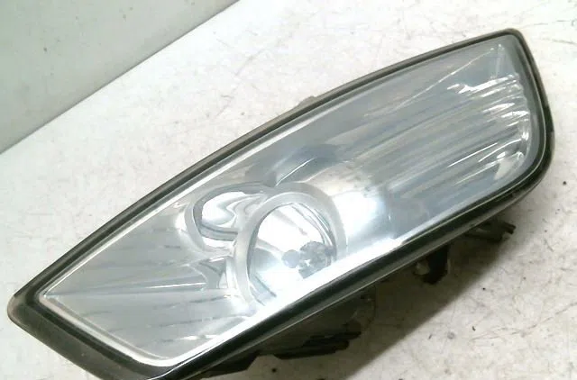 Phare antibrouillard avant gauche FORD MONDEO occasion