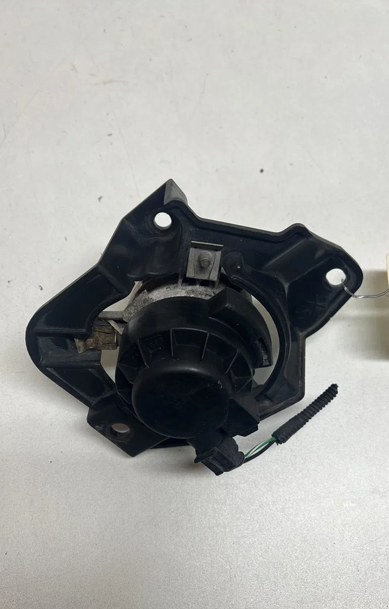 Phare antibrouillard avant gauche Lancia YPSILON (312_) 0.9 twinair (312.pxg11, 312.pxg1a, 312.yxg11, 312.yxg1a) (2011) 