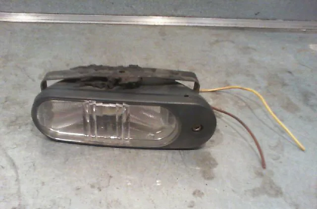 Phare antibrouillard avant gauche MERCEDES V220 2000 occasion