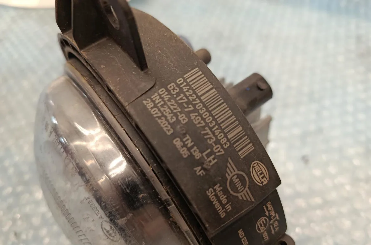 Phare antibrouillard avant gauche Mini MINI COUNTRYMAN (F60) Cooper (2016) occasion