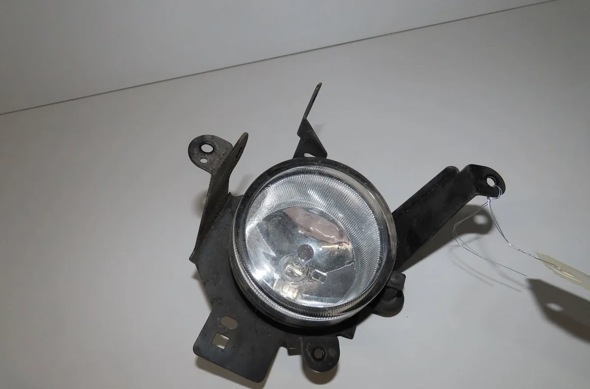Phare antibrouillard avant gauche Mitsubishi GRANDIS (NA_W) 2.0 di-d (na8w) (2005-2010) occasion