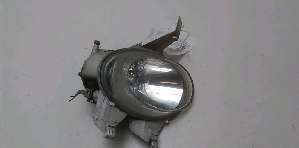 Phare antibrouillard avant gauche Peugeot 206 3-5 portes (2A-C) 1.4 hdi eco 70 (2001-2009) 5 portes occasion