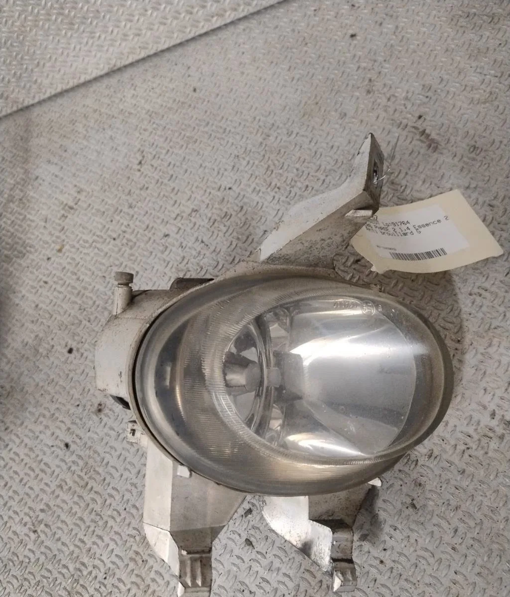 Phare antibrouillard avant gauche Peugeot 206 3-5 portes (2A-C) 1.4 i (1998-2012) 3 portes occasion