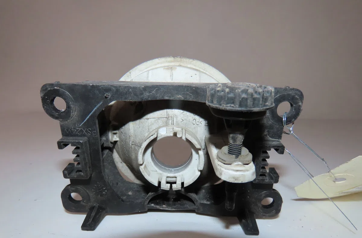 Phare antibrouillard avant gauche Peugeot 207-207 (WA_, WC_) 1.6 hdi (2006-2013) 5 portes occasion