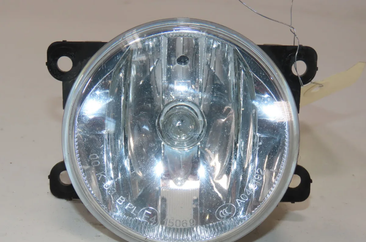 Phare antibrouillard avant gauche Peugeot 208 I (CA_, CC_) 1.2 puretech 82 (2018) occasion
