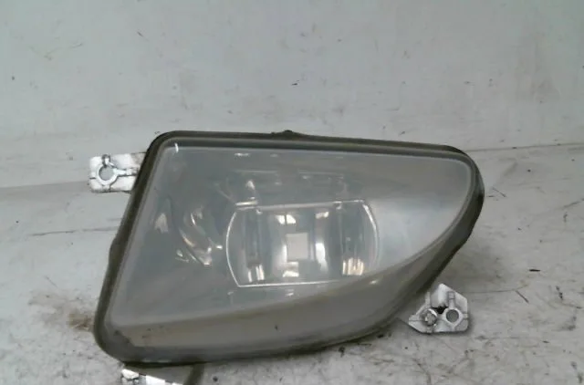 Phare antibrouillard avant gauche Peugeot 607 (9D, 9U) 2.2 hdi (2000-2006) occasion