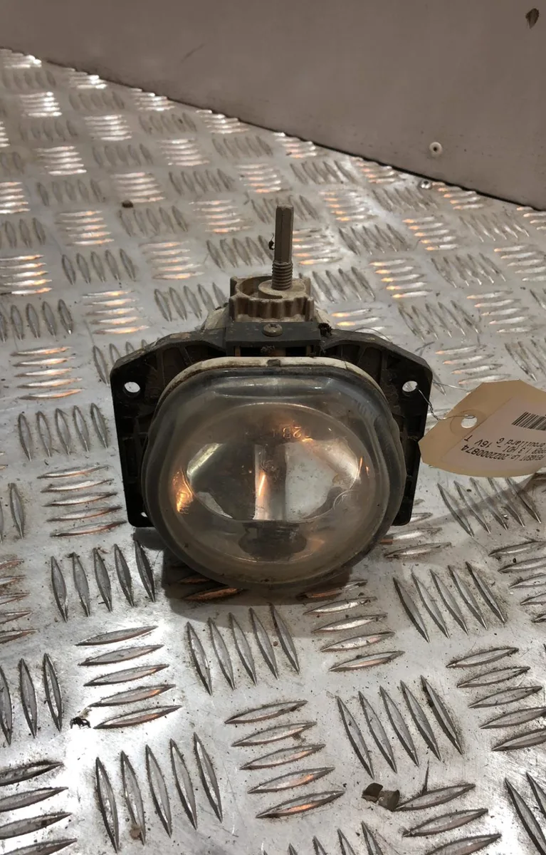 Phare antibrouillard avant gauche PEUGEOT BIPPER occasion