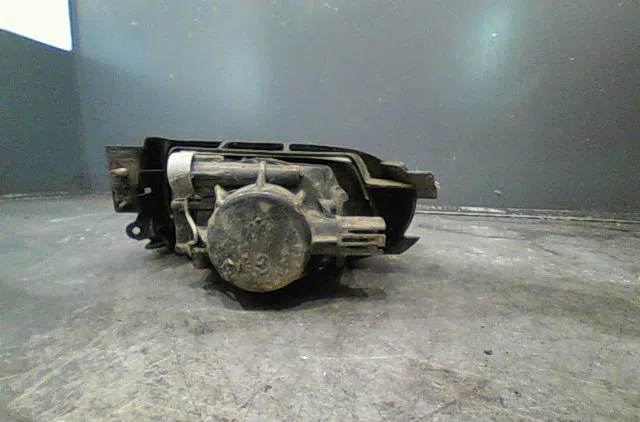 Phare antibrouillard avant gauche RENAULT CLIO I Phase 1 06-1990--03-1994 occasion