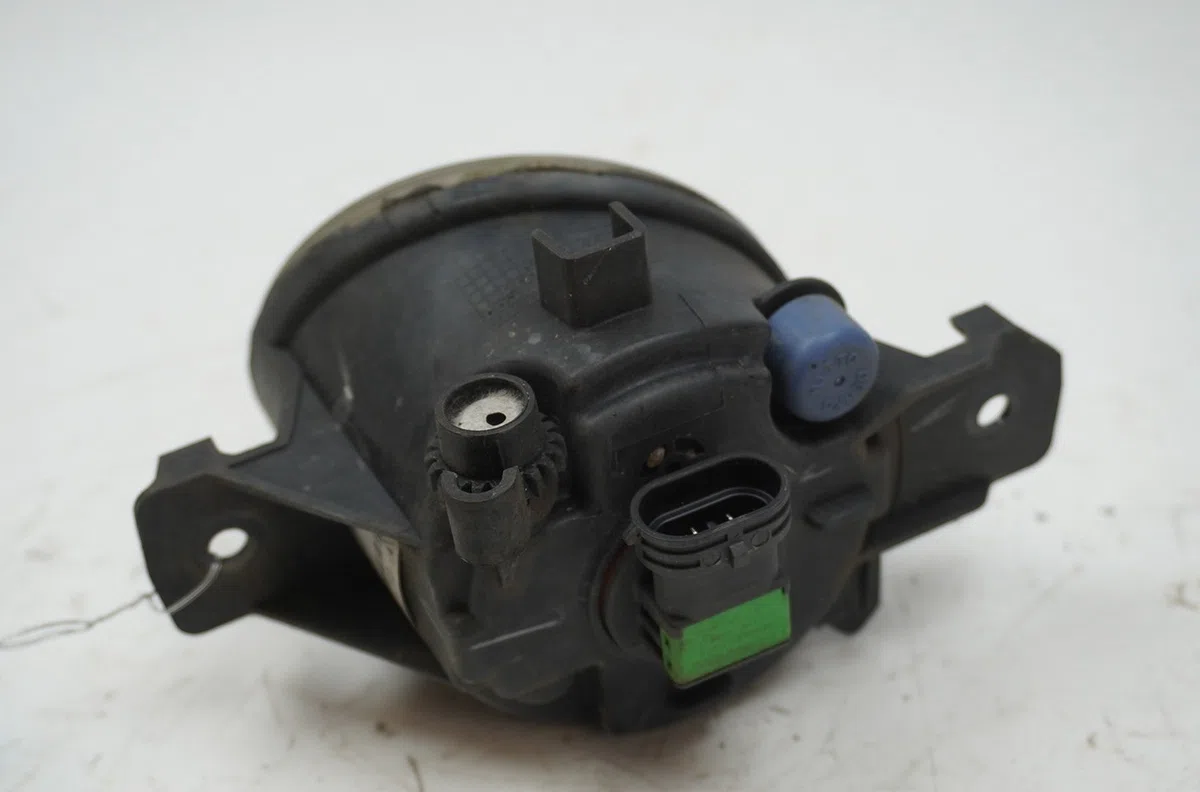 Phare antibrouillard avant gauche Renault CLIO III Camionnette - 3-5 portes (SB_, SR_) 1.5 dci (2005-2010) occasion