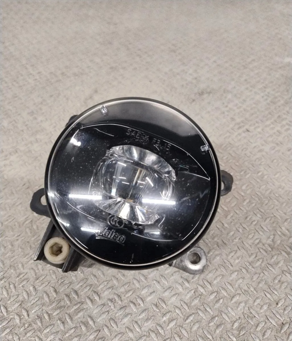Phare antibrouillard avant gauche Renault CLIO IV (BH_) 0.9 tce 90 (2012) 5 portes occasion