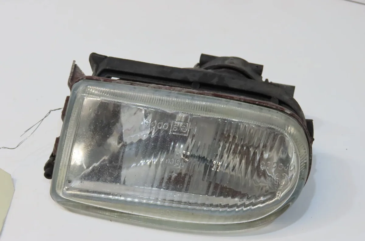 Phare antibrouillard avant gauche Renault LAGUNA I (B56_, 556_) 2.2 d (b56f-2) (1993-2001) occasion