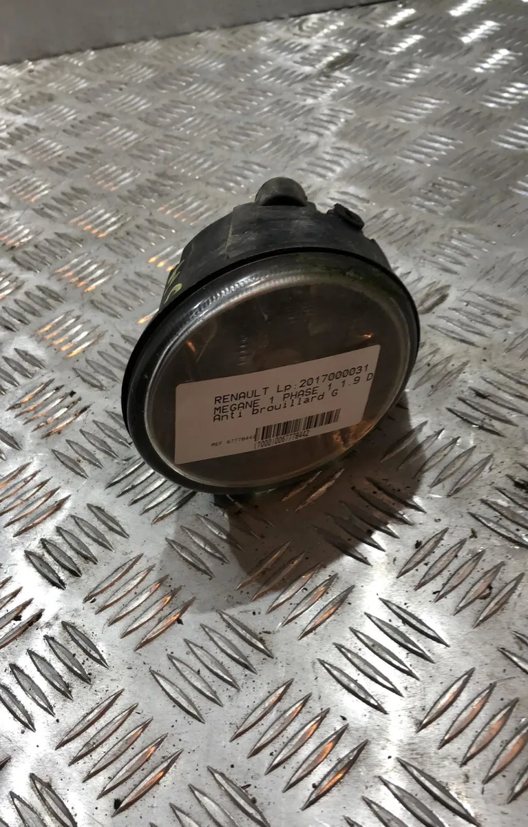 Phare antibrouillard avant gauche RENAULT MEGANE 1 PHASE 1 occasion