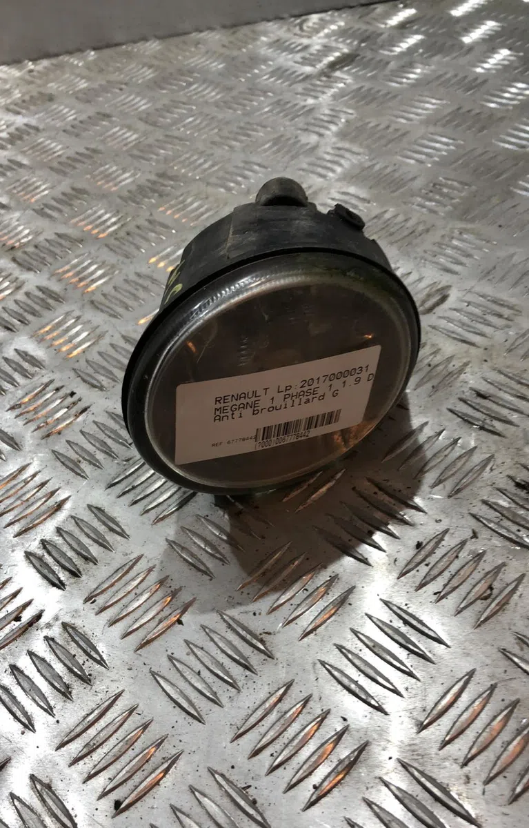 Phare antibrouillard avant gauche RENAULT MEGANE 1 PHASE 1 occasion