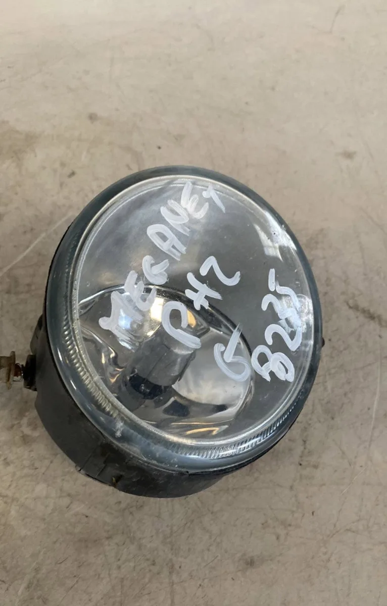 Phare antibrouillard avant gauche Renault MEGANE I (BA0-1_) 1.6 16v (ba04, ba0b, ba11, ba1j, ba16, ba19, ba1k, ba1v,...